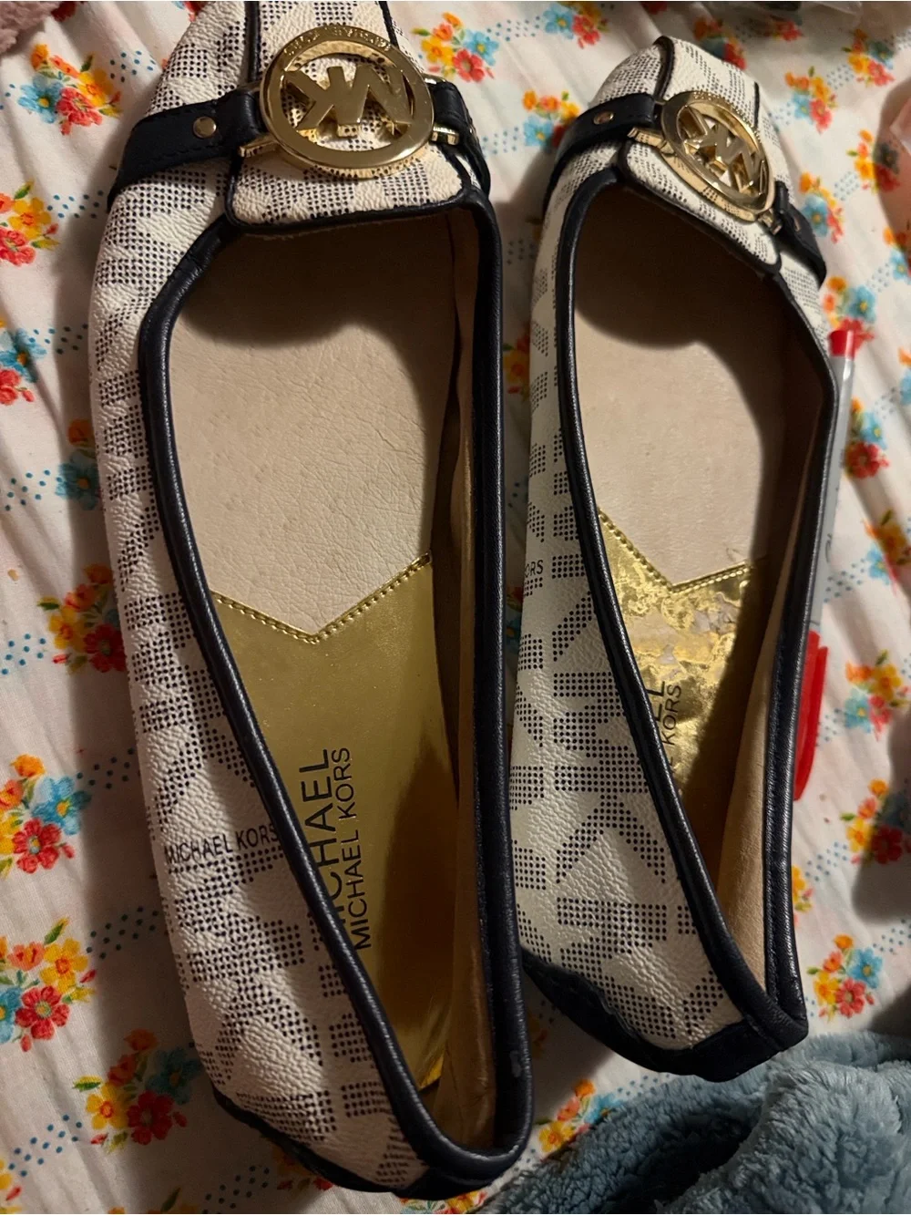 💜Michael Kors Fulton Moc flats featuring the brand's signature logo Size:8.5M